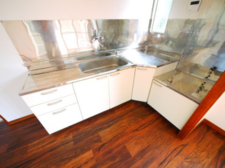 【キッチン】 | 八街市八街ろ　中古戸建 | 内外リフォーム済み令和7年6月  ユニットバス リビング約15.2帖 車庫1台高さ制限1.6m以下