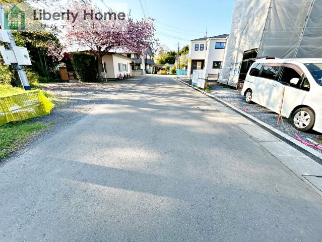 第1笠間市南友部　新築戸建　3号棟の前面道路含む現地写真