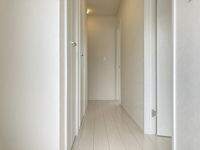 【玄関】 | ゼファー　B棟