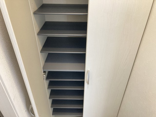 ゼファー　B棟の玄関