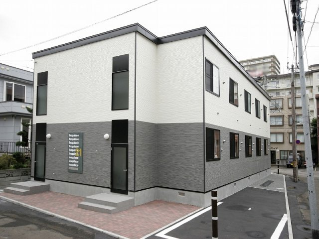 レオパレス澄川駅前の外観