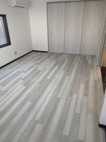 Feliz高石の居間・リビング|コンパクトで使いやすい洋室です