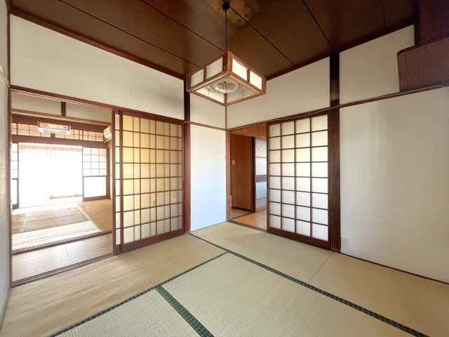 西宮浦町貸家の和室