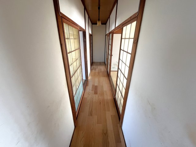 西宮浦町貸家の内装