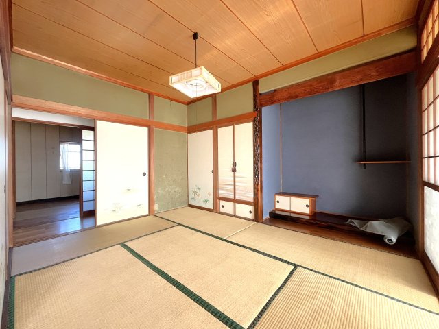 西宮浦町貸家の和室