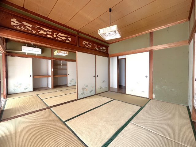 西宮浦町貸家の和室