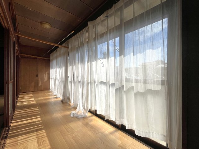 西宮浦町貸家のロビー