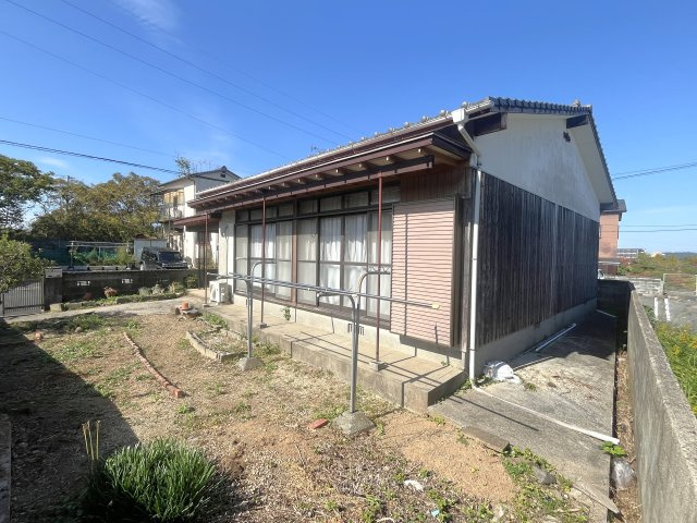 西宮浦町貸家の庭