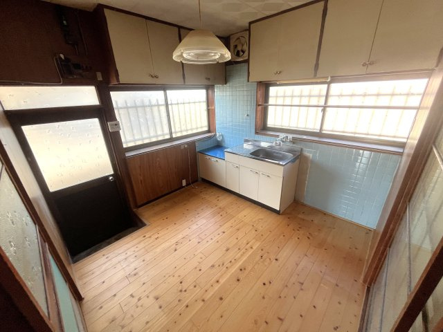 西宮浦町貸家のキッチン