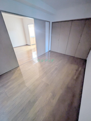 【内装】 | リオンドール | 洋室