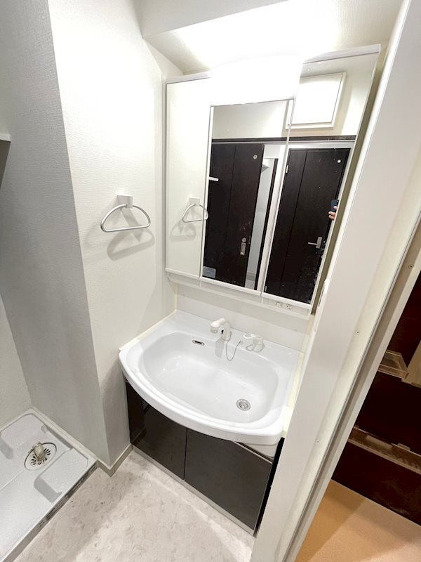 LIBTH吉塚の洗面所