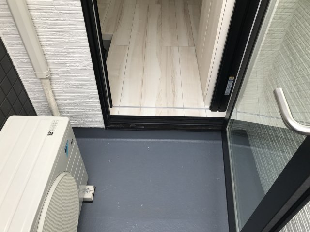 ＭＥＬＤＩＡ松島四丁目のバルコニー