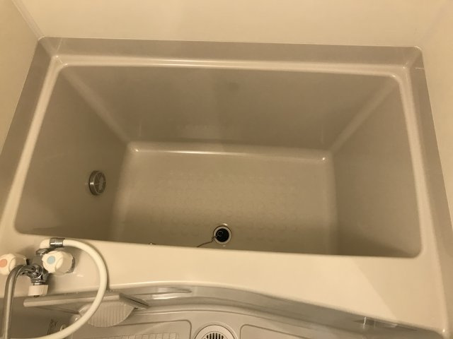 ＭＥＬＤＩＡ松島四丁目の浴室