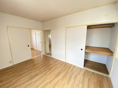 【洋室】 | ロイヤルヘルツ