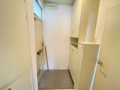 【玄関】 | ロイヤルヘルツ