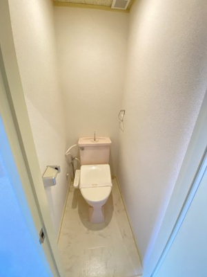 【トイレ】 | ロイヤルヘルツ