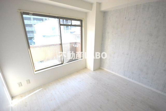 ラパンジール阿倍野の洋室