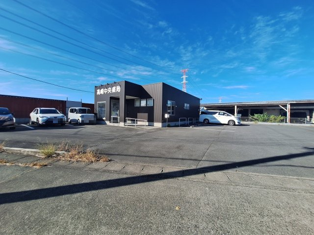 高崎市下小塙町売店舗の外観