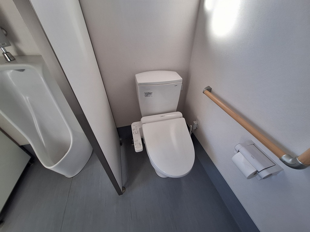 高崎市下小塙町売店舗のトイレ