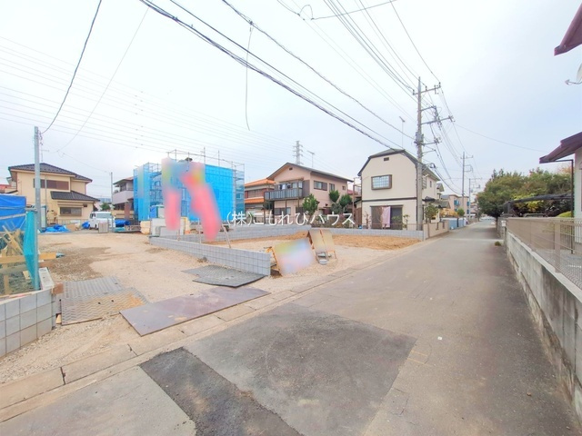 鴻巣市天神５丁目　新築一戸建て　5区画　02の前面道路含む現地写真|撮影：'25/12/03