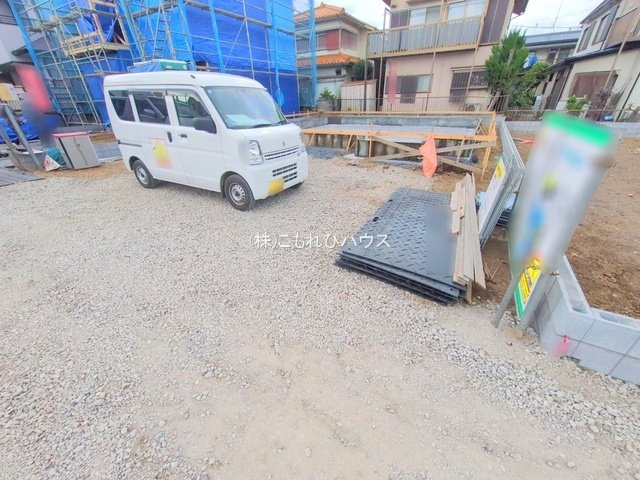 鴻巣市天神５丁目　新築一戸建て　5区画　02の駐車場|撮影：'25/11/14