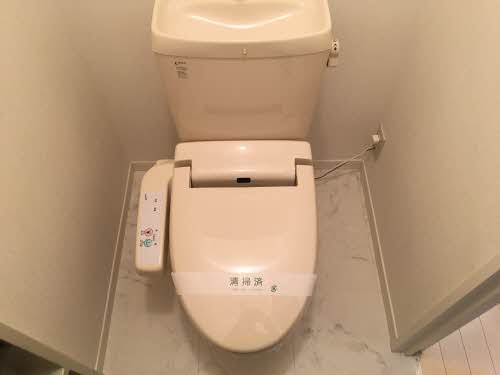 岡山市北区舟橋町のアパートのトイレ