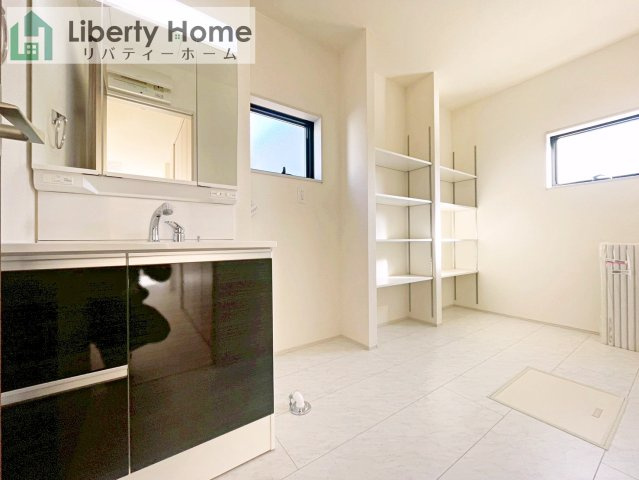 那珂市菅谷16期　新築戸建　2号棟の脱衣所