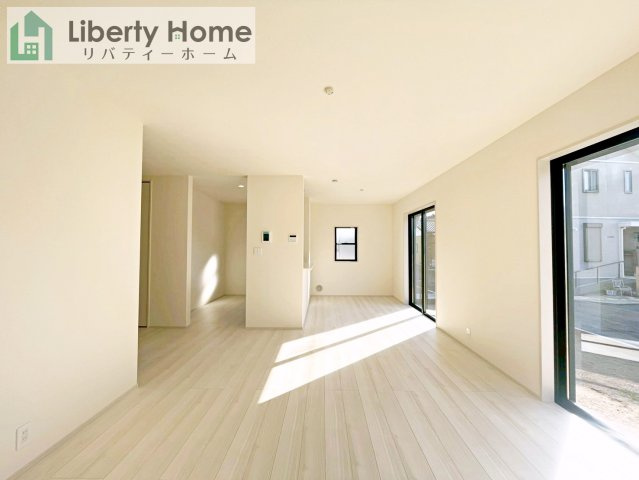 那珂市菅谷16期　新築戸建　2号棟の居間・リビング