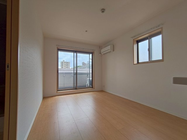 エスポワール・アイ北春日丘Ⅱ の居間・リビング