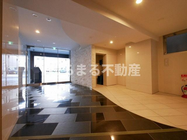 SERENiTE谷四のロビー