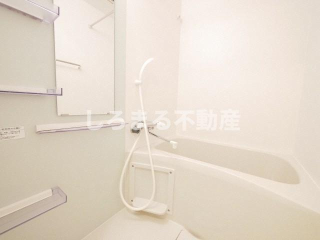 SERENiTE谷四の浴室