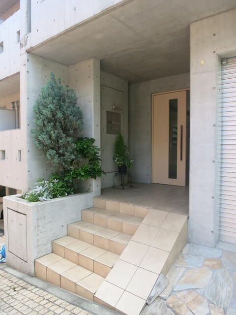 目白台ヒルズのエントランス