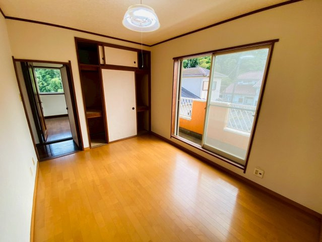 ⼋街市⼋街ろ　中古戸建の洋室