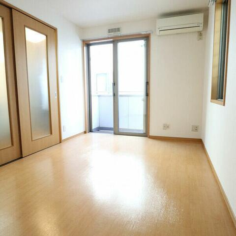 【内装】 | Js court