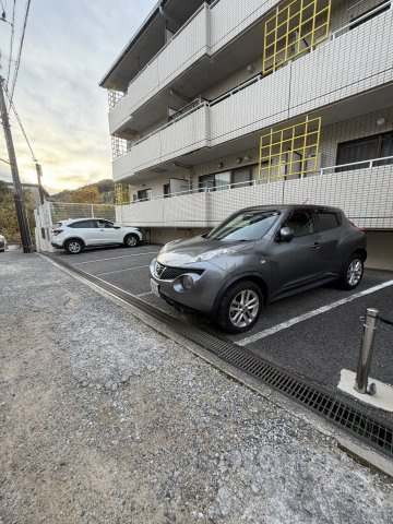マインドパレス須磨浦の駐車場