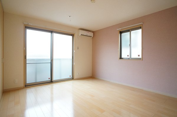 Cube　Ｂの居間・リビング|広々8.6帖♪