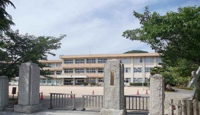 アンヴィーニュの周辺|足守小学校まで500m