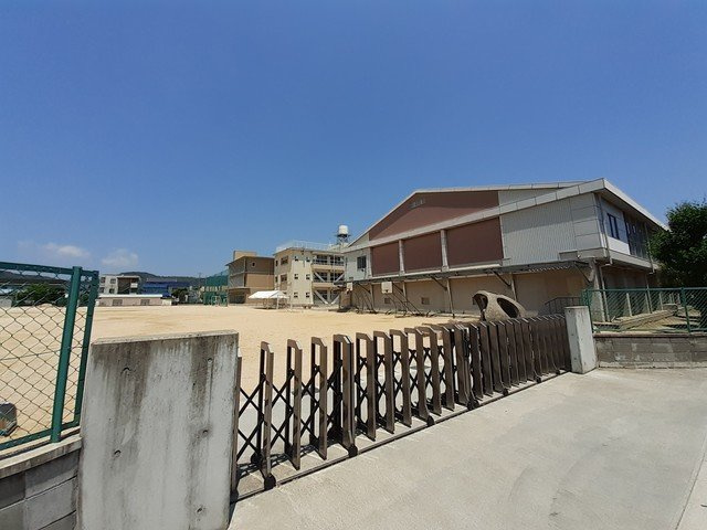 ニュークレストール藤の周辺|岡山市立      伊島小学校まで400m