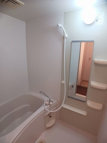 デフィ藤の浴室