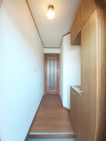 クレストールゆうＢの玄関