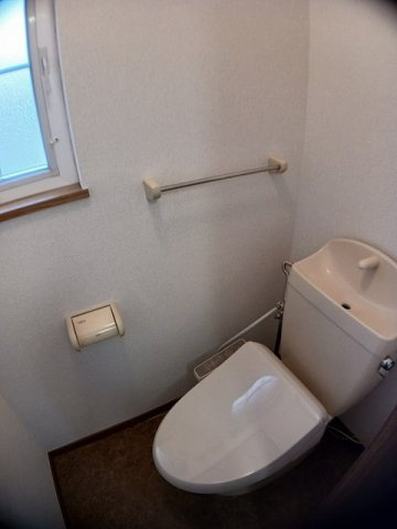 メゾン山水のトイレ