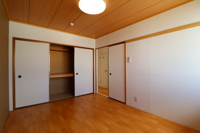 カーディナル辰巳　A棟の収納