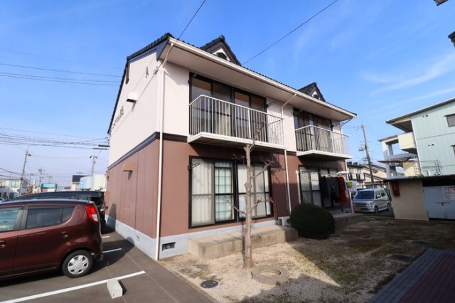 カーディナル辰巳　A棟の外観