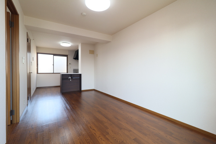 ウィルモア辰巳の居間・リビング