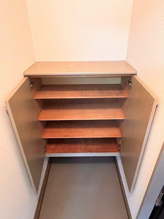 セジュール花尻　A棟の玄関