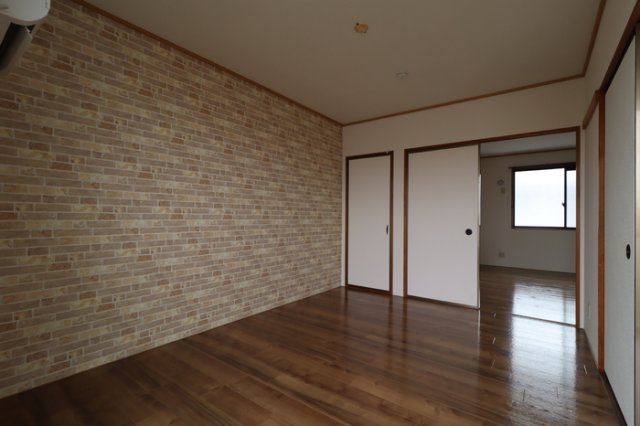 ビューラーＴ．Ｋ　B棟の洋室