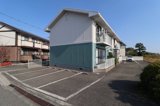 ビューラーＴ．Ｋ　B棟の駐車場