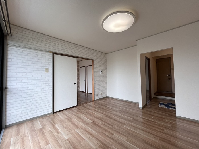 ビューラーＴ．Ｋ　B棟の居間・リビング