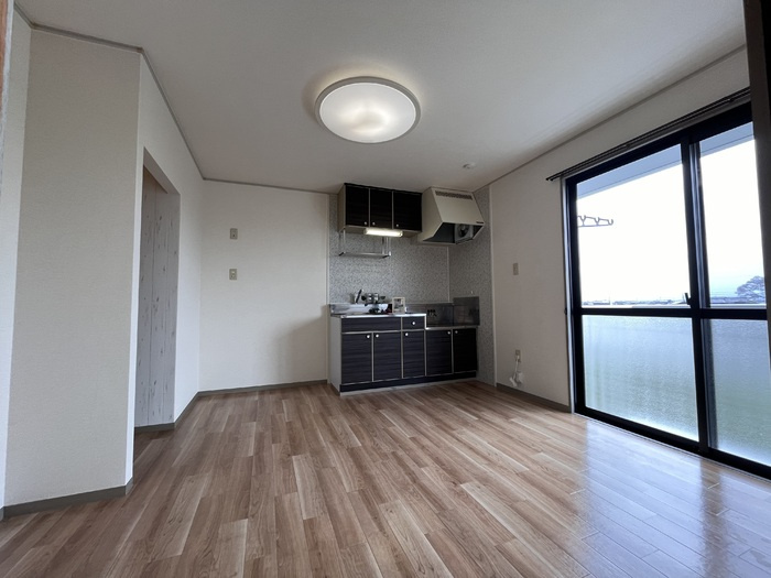 ビューラーＴ．Ｋ　B棟の居間・リビング