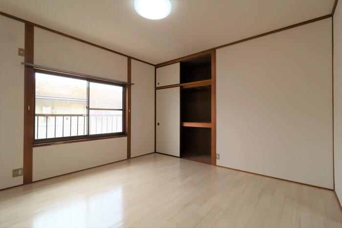 ファミーユロータスの洋室